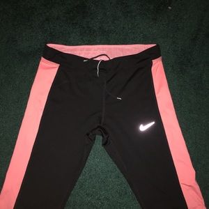 Nike capri leggings